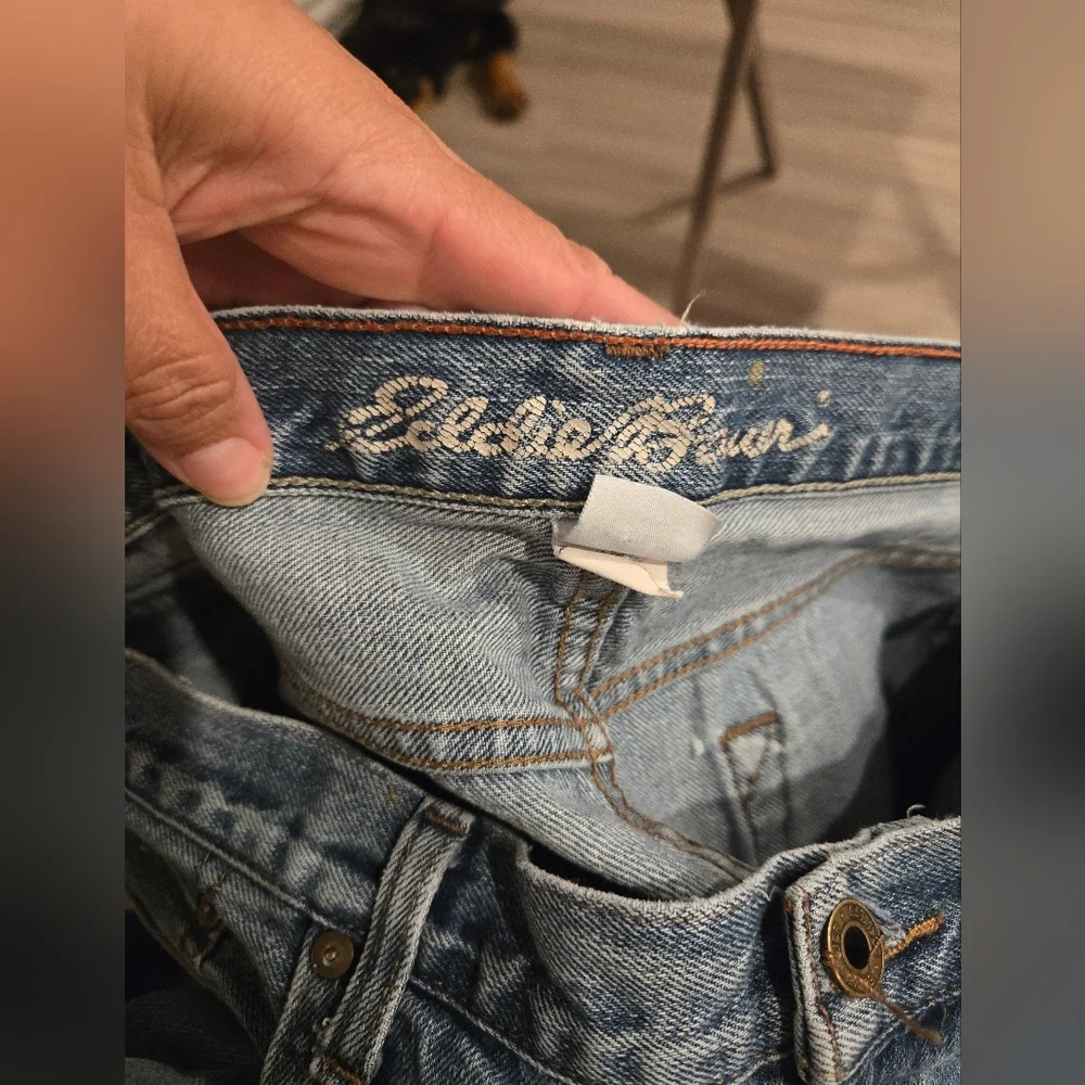 Eddie Bauer Men's Authentic Relaxed Fit Jeans 38x32 - Picture 4 of 9